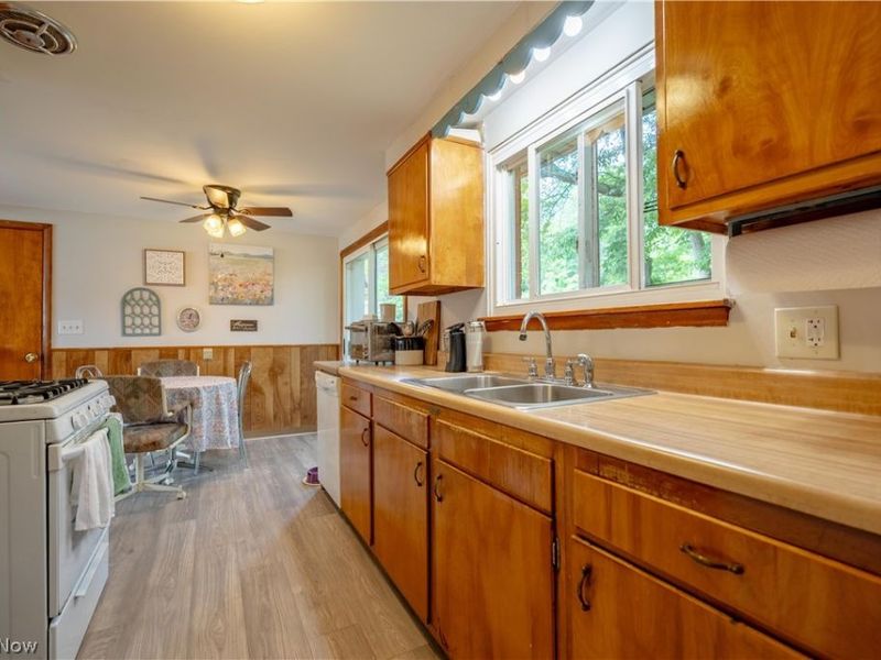 121 Florence Avenue , Alliance, OH 44601 Photo 9