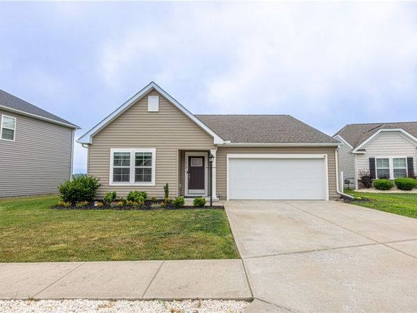 1012 Colonial Dr, Uniontown, PA 15401