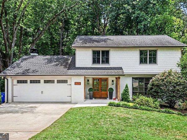 1711 W Nancy Creek Drive NE, Atlanta, GA 30319