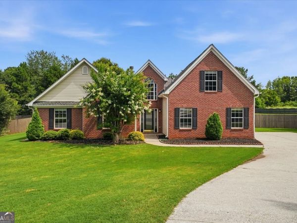 3081 Michelle Lee Drive, Dacula, GA 30019