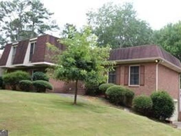 2711 Kenwood Drive, Duluth, GA 30096