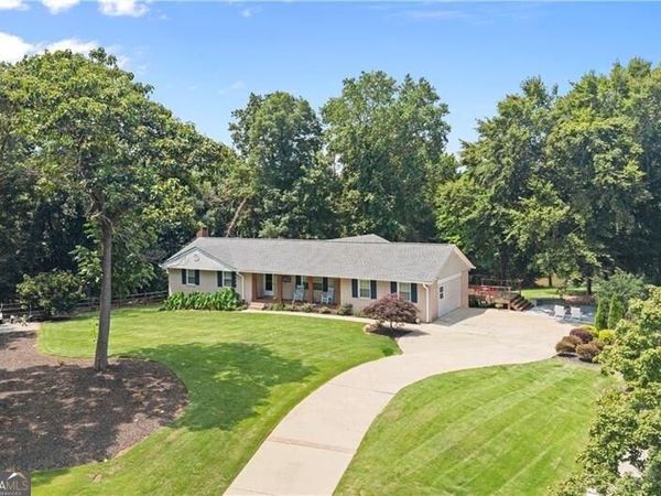 1971 Beechwood Boulevard NW, Gainesville, GA 30504