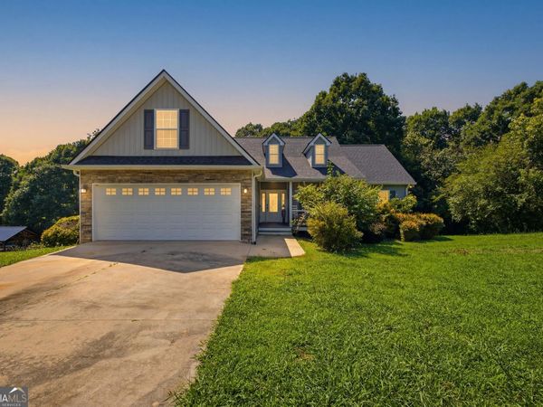 208 Stonington Drive, Mount Airy, GA 30563