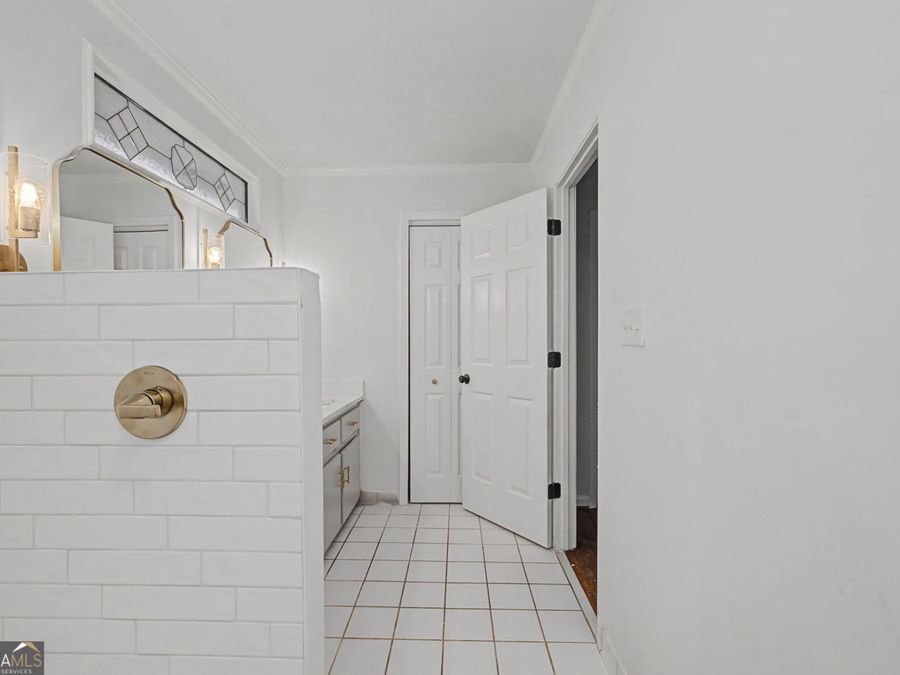 Property Image 93