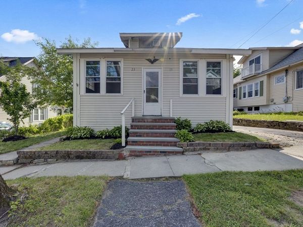 23 Wyola Dr, Worcester, MA 01603