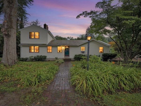 20 Brentwood Dr, Dudley, MA 01571