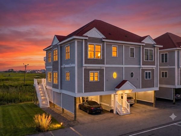 233 Beach Rd, Unit B1, Salisbury, MA 01952