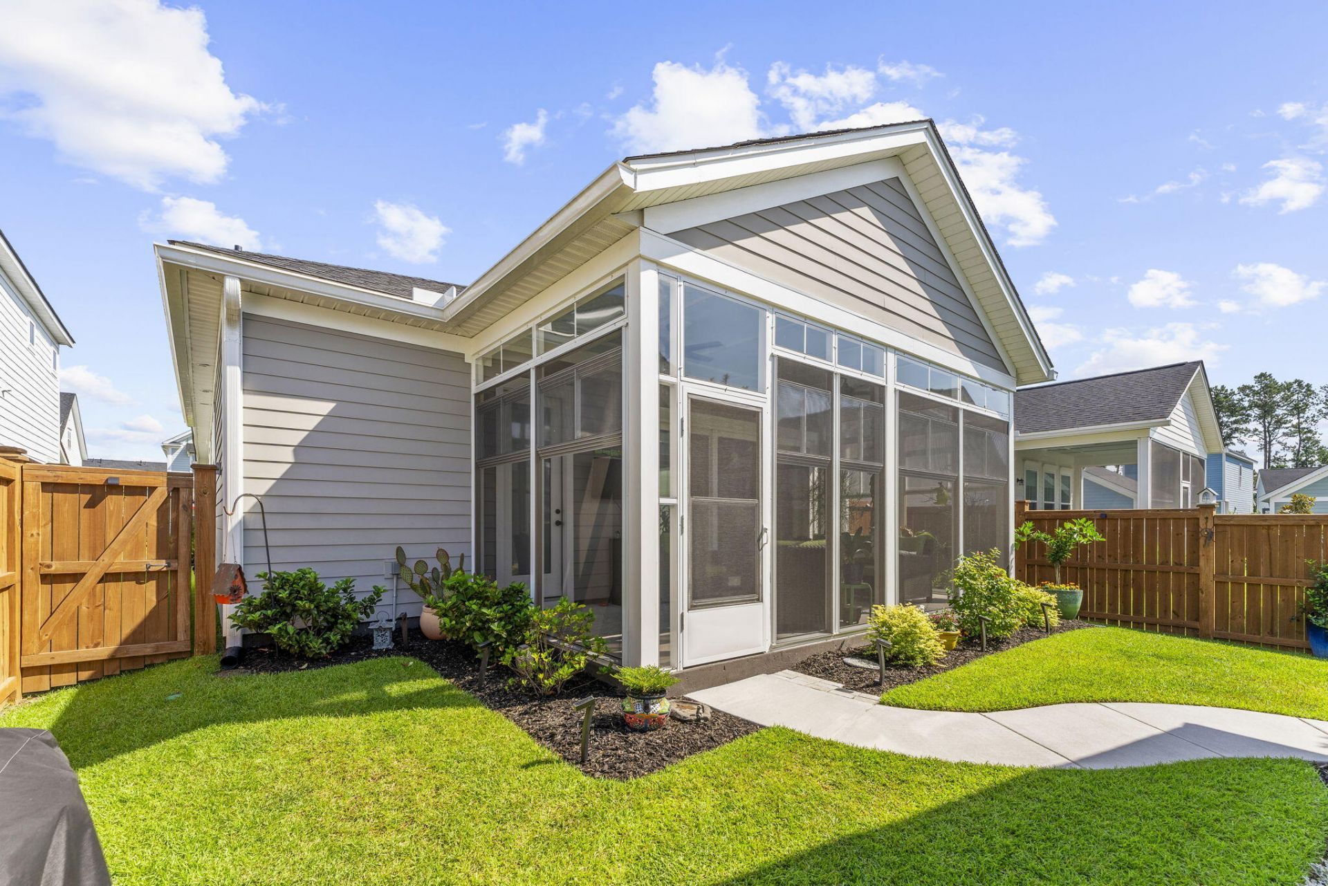 321 Eclipse Street Photo 43