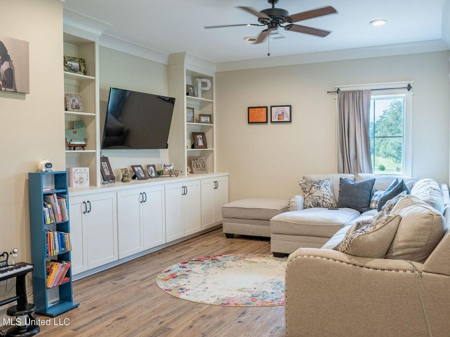 Property Image 43