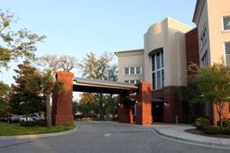 1280 Hospital Drive  photo 4