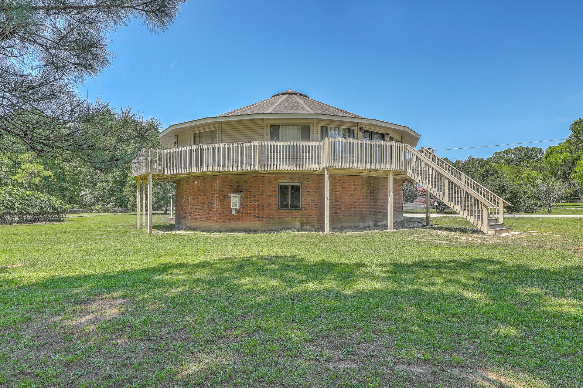 395 Summerset Lane  Photo 7