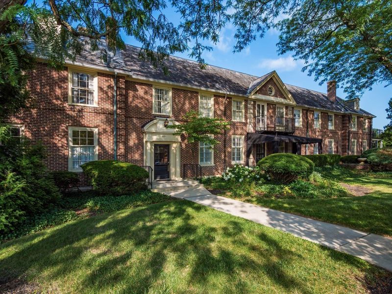 2121 Arlington Avenue , Unit 1, Upper Arlington, OH 43221 Photo 3