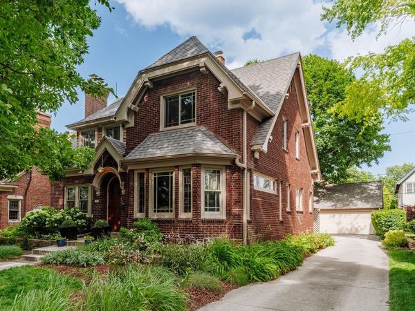 3454 N Frederick AVENUE, Milwaukee, WI 53211