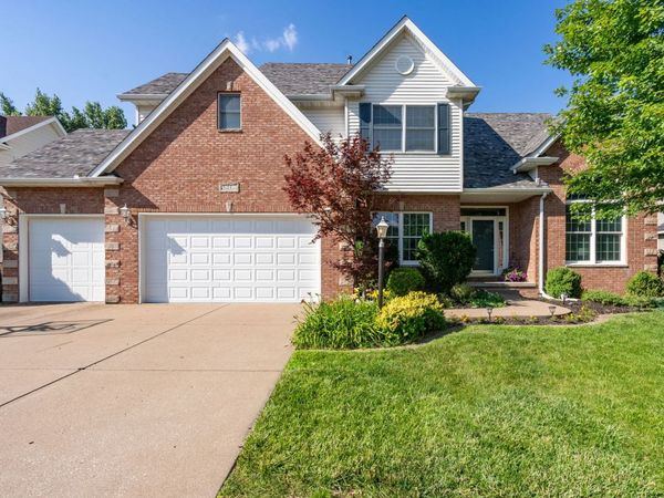 3212 Summertree Avenue , Bettendorf, IA 52722