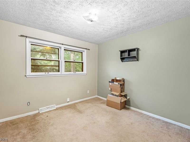 2253 Hi Vue Drive, Green, OH 44312 Photo 15