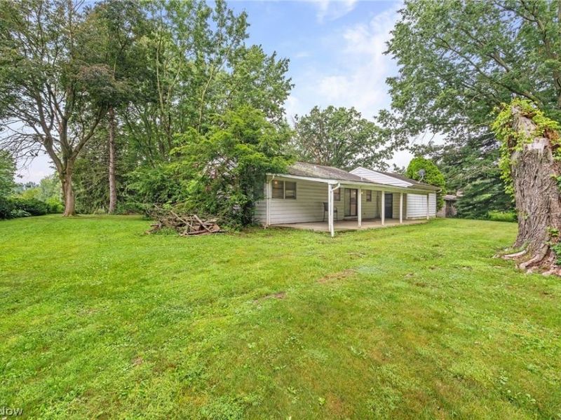 2253 Hi Vue Drive, Green, OH 44312 Photo 29