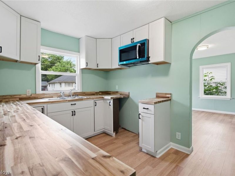 2116 25th Street NE, Canton, OH 44705 Photo 5