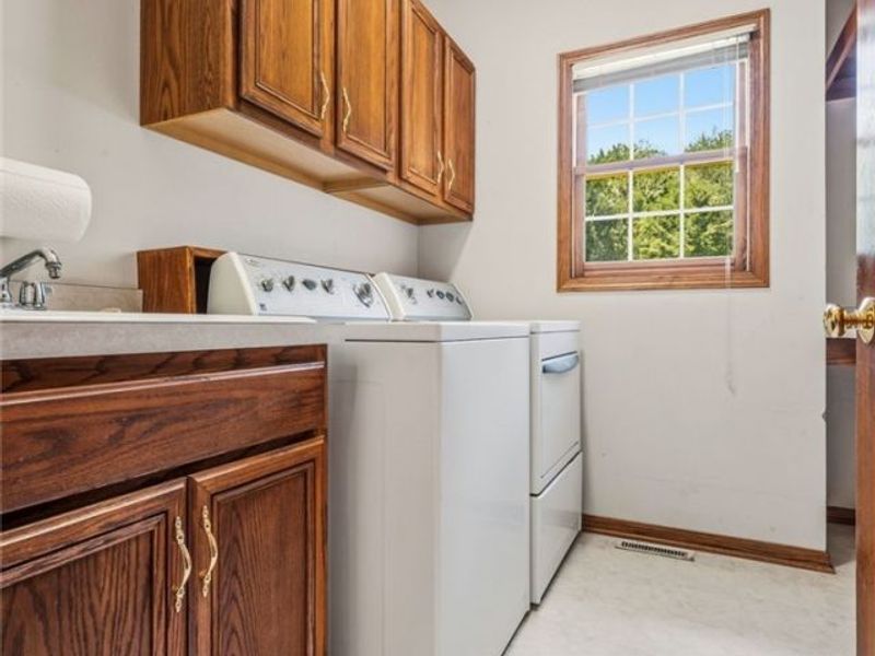 6638 Forestwood Street NW, Canton, OH 44718 Photo 16