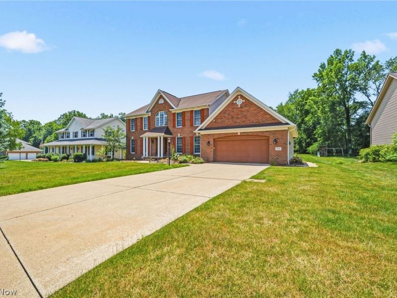6638 Forestwood Street NW, Canton, OH 44718 Photo 5