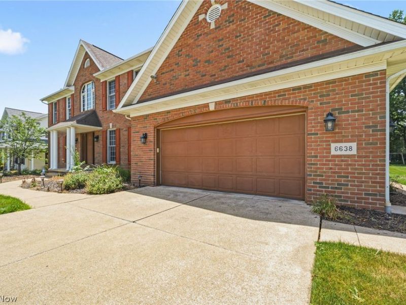 6638 Forestwood Street NW, Canton, OH 44718 Photo 6