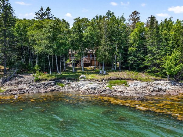 524 Rays Point Road , Milbridge, ME 04658