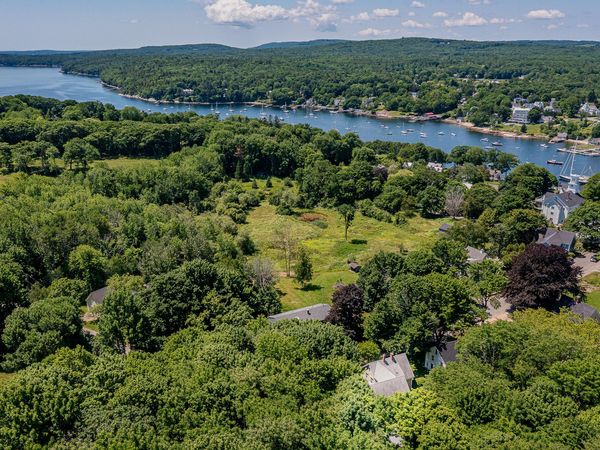125 Russell Avenue , Rockport, ME 04856