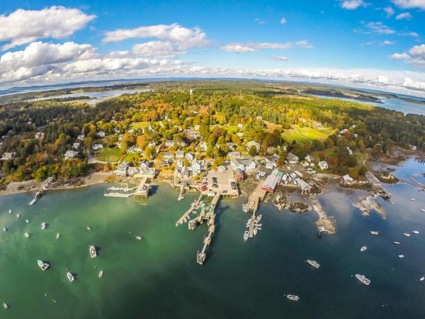 197 N Shore Road , North Haven, ME 04853