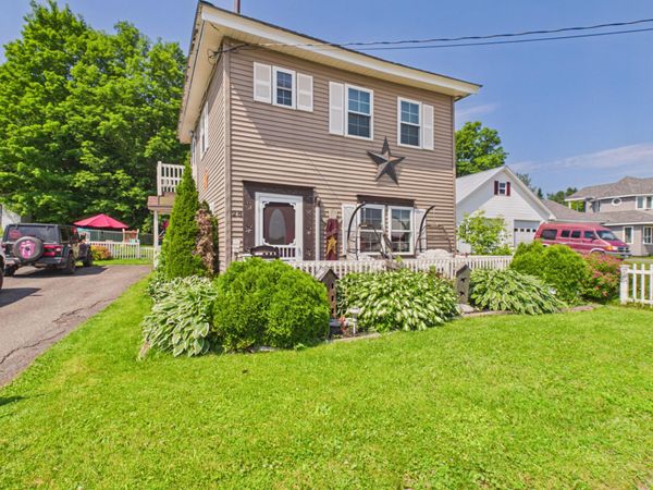 28 Silver Street , Mars Hill, ME 04758