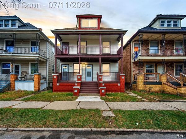 9506 Charest Street, Hamtramck, MI 48212