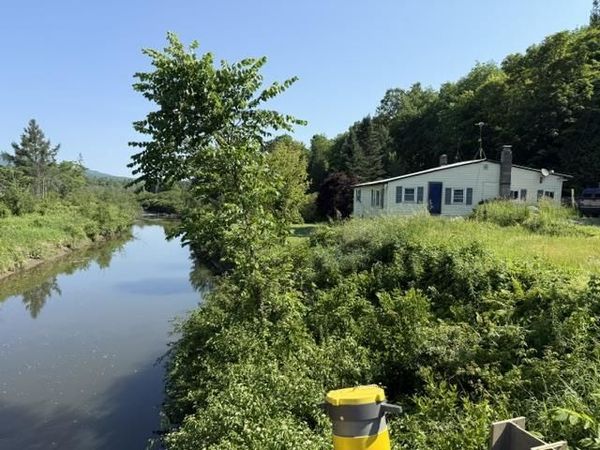 13 Center Hill Road, Albany, VT 05820