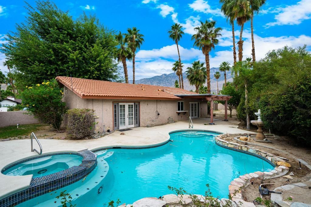 3174 E Cajon Circle, Palm Springs, CA 92264 Main Photo