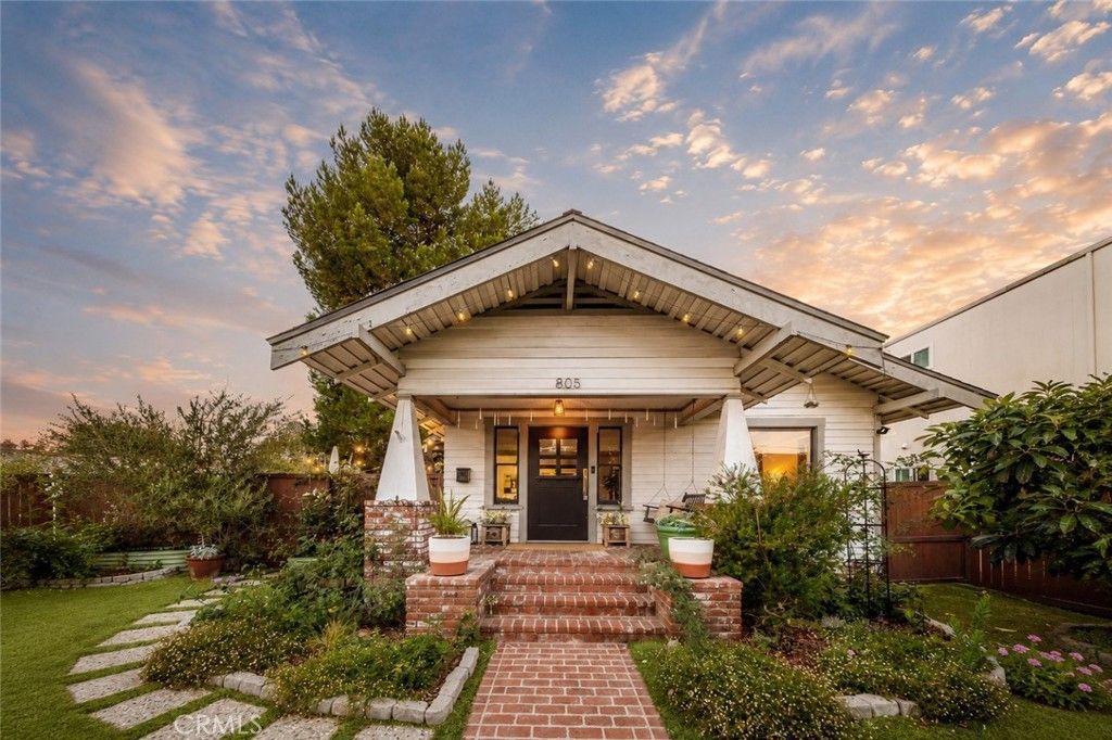 805 Loma Avenue, Long Beach, CA 90804 Main Photo