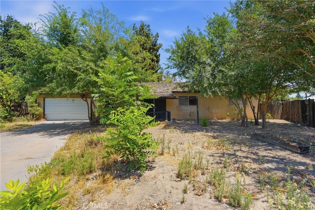 1924 S Tipton Court, Visalia, CA 93292 Main Photo