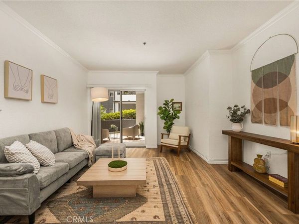 838 Pine Avenue, Unit 113, Long Beach, CA 90813