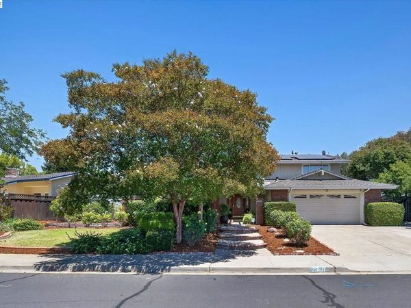 2360 Hampton Rd, Livermore, CA 94550