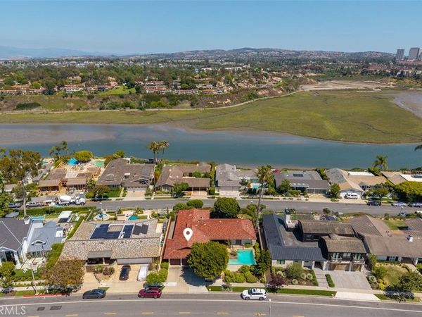 1842 Santiago, Newport Beach, CA 92660