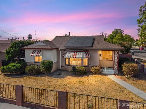 1517 W Borchard Avenue, Santa Ana, CA 92704