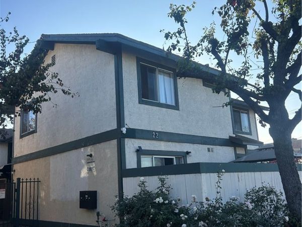22 E Market, Long Beach, CA 90805