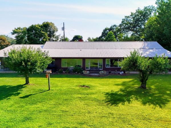 3521 James Phillips Way , Sevierville, TN 37876