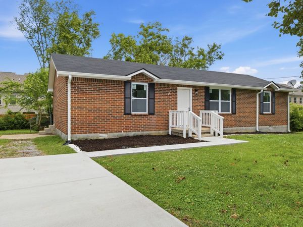115 Walnut Crest Dr , Gallatin, TN 37066