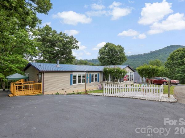 20 Little Austin Lane, Leicester, NC 28748