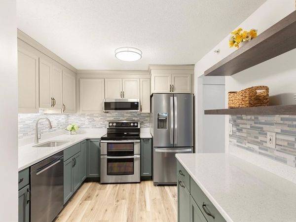 7 Birchwood Pointe, Unit 102, Amesbury, MA 01913