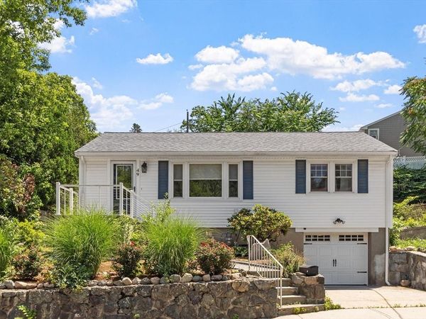 49 Lakeview Ave, Waltham, MA 02451