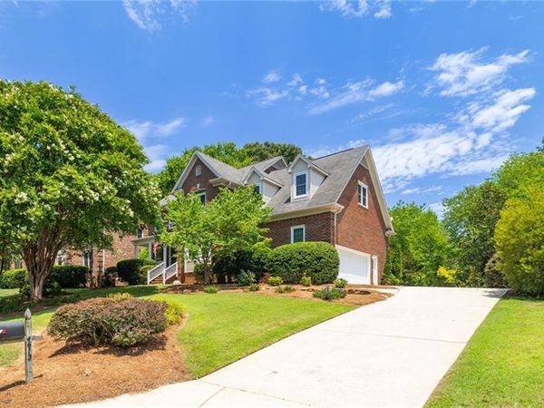 4613 Chesterfield Place , Jamestown, NC 27282