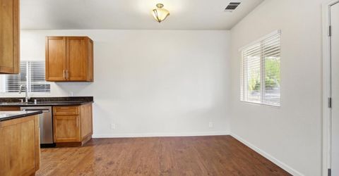 411 Berkeley Ave, Roseville, CA 95678 Photo