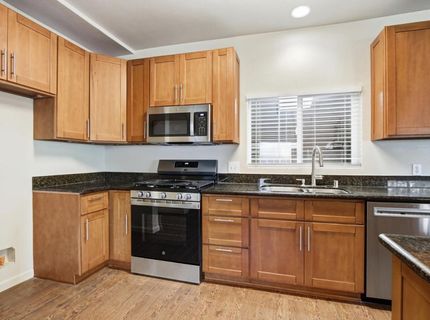 411 Berkeley Ave, Roseville, CA 95678 Photo