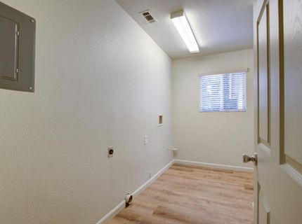 411 Berkeley Ave, Roseville, CA 95678 Photo