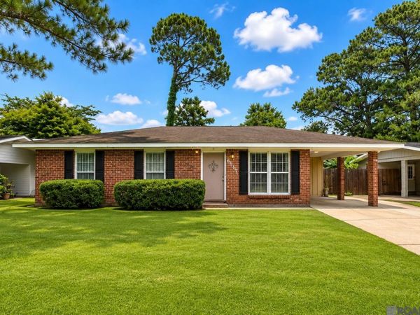6937 N Rothmer Dr, Baton Rouge, LA 70808