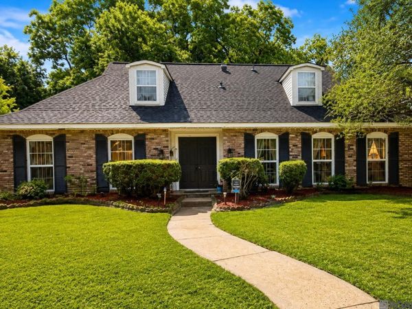 9758 Regency Dr, Baton Rouge, LA 70815