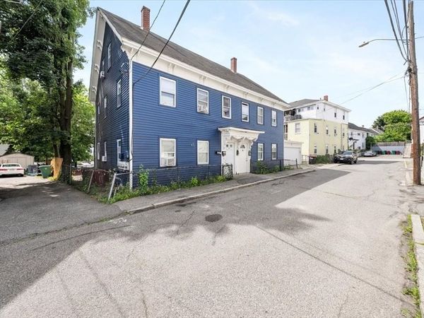 9-11 Bassett Street, Lowell, MA 01852